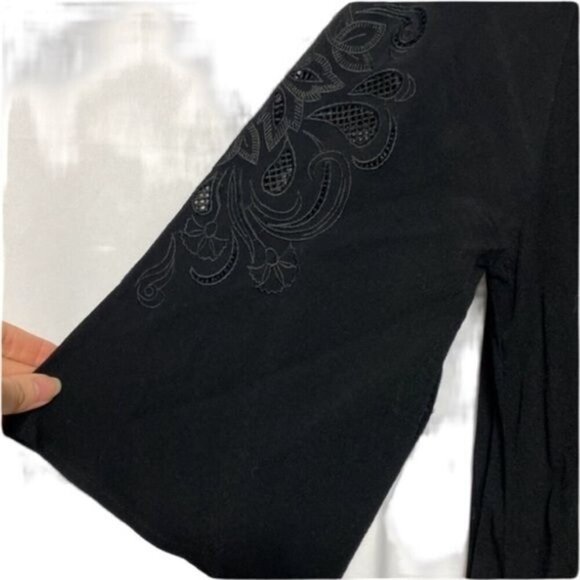 Cupcakes and Cashmere Boho Tunic Dress With Embroidered Sleeve Detail size XS - Picture 3 of 7